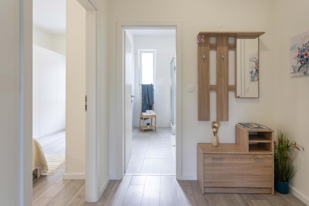 Bright And Modern Apartments In City Center ザグレブ エクステリア 写真