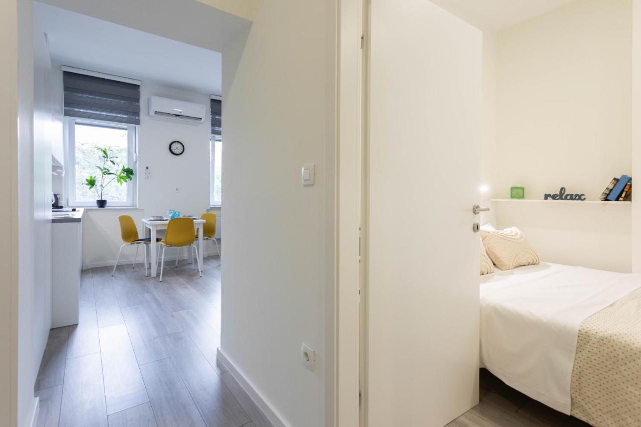 Bright And Modern Apartments In City Center ザグレブ エクステリア 写真