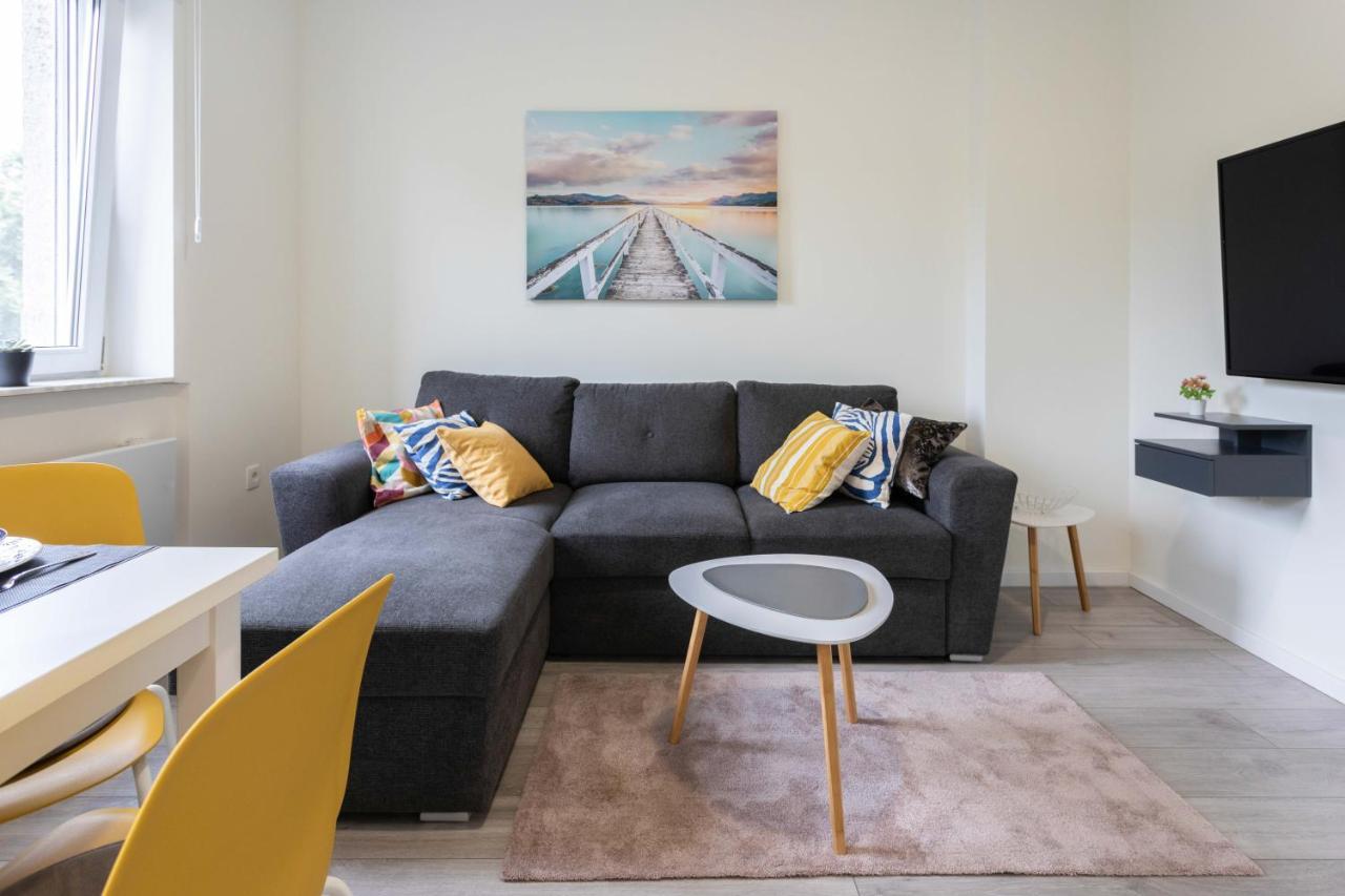 Bright And Modern Apartments In City Center ザグレブ エクステリア 写真