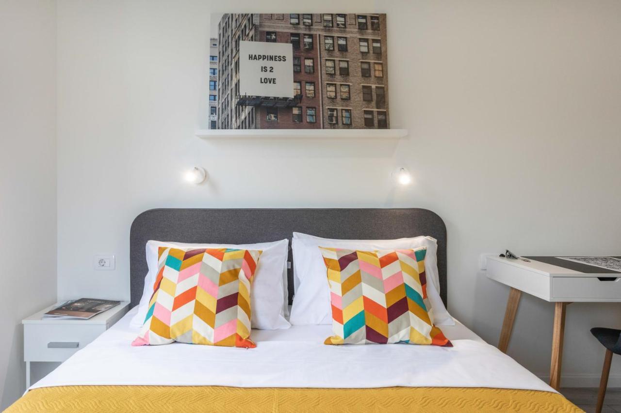 Bright And Modern Apartments In City Center ザグレブ エクステリア 写真