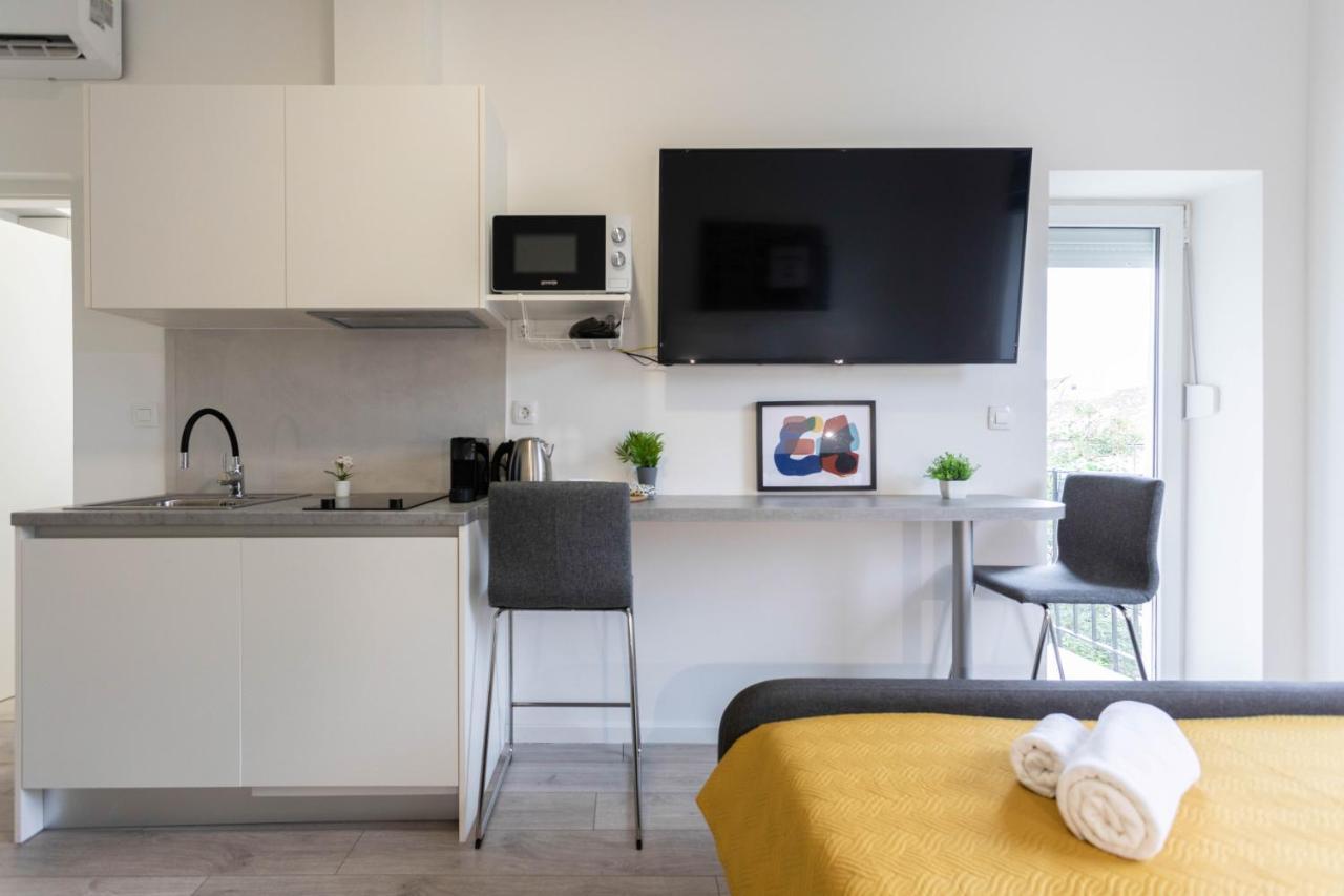 Bright And Modern Apartments In City Center ザグレブ エクステリア 写真