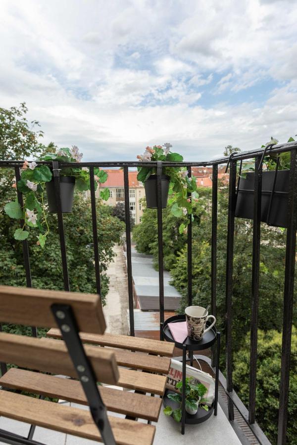 Bright And Modern Apartments In City Center ザグレブ エクステリア 写真