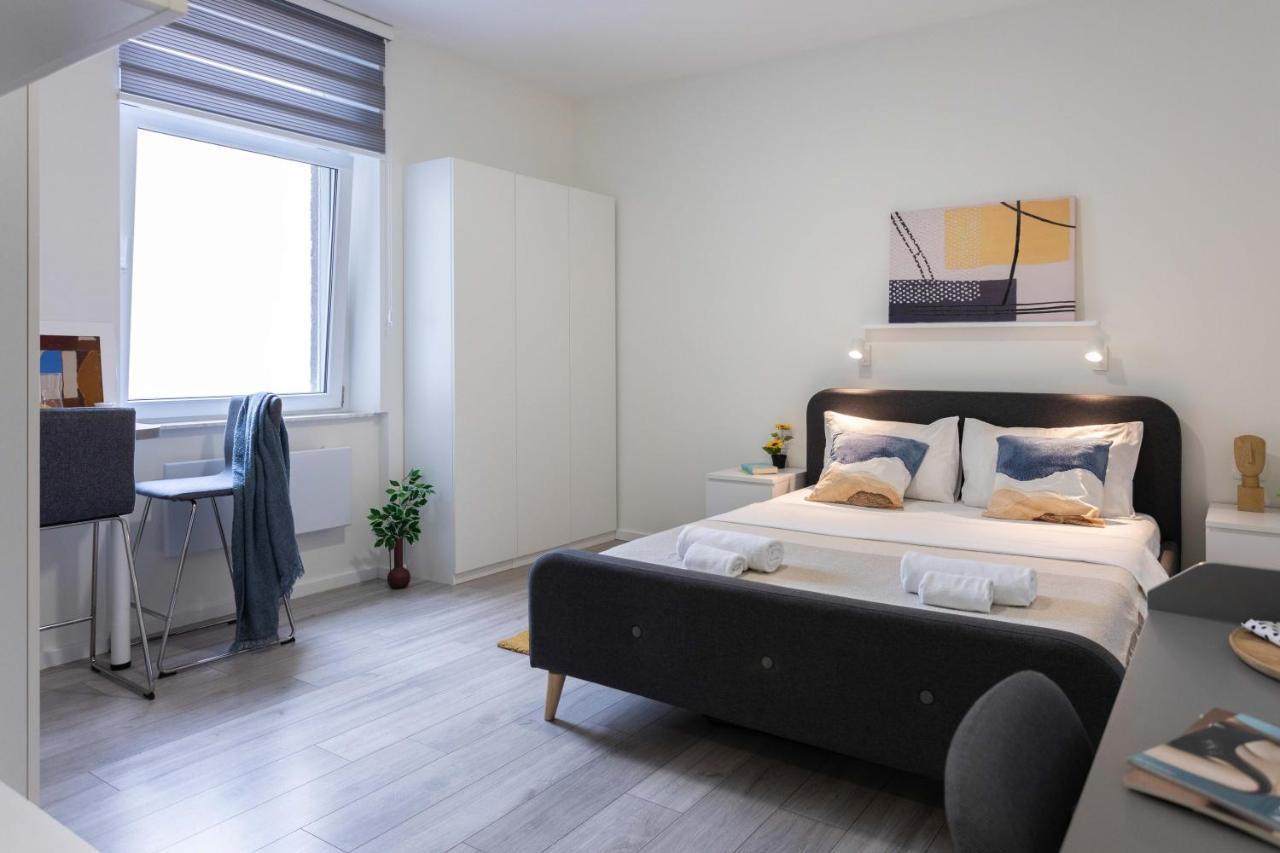 Bright And Modern Apartments In City Center ザグレブ エクステリア 写真