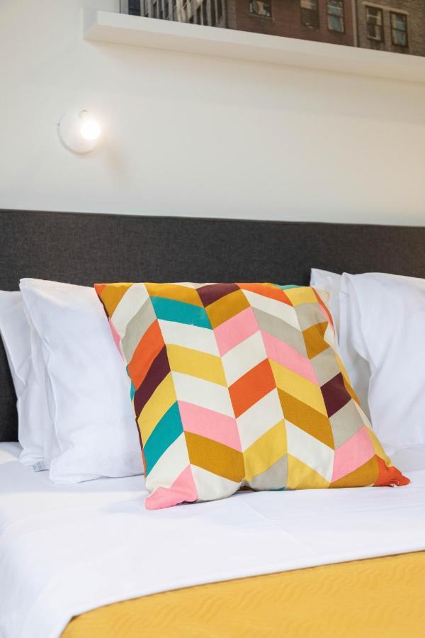 Bright And Modern Apartments In City Center ザグレブ エクステリア 写真