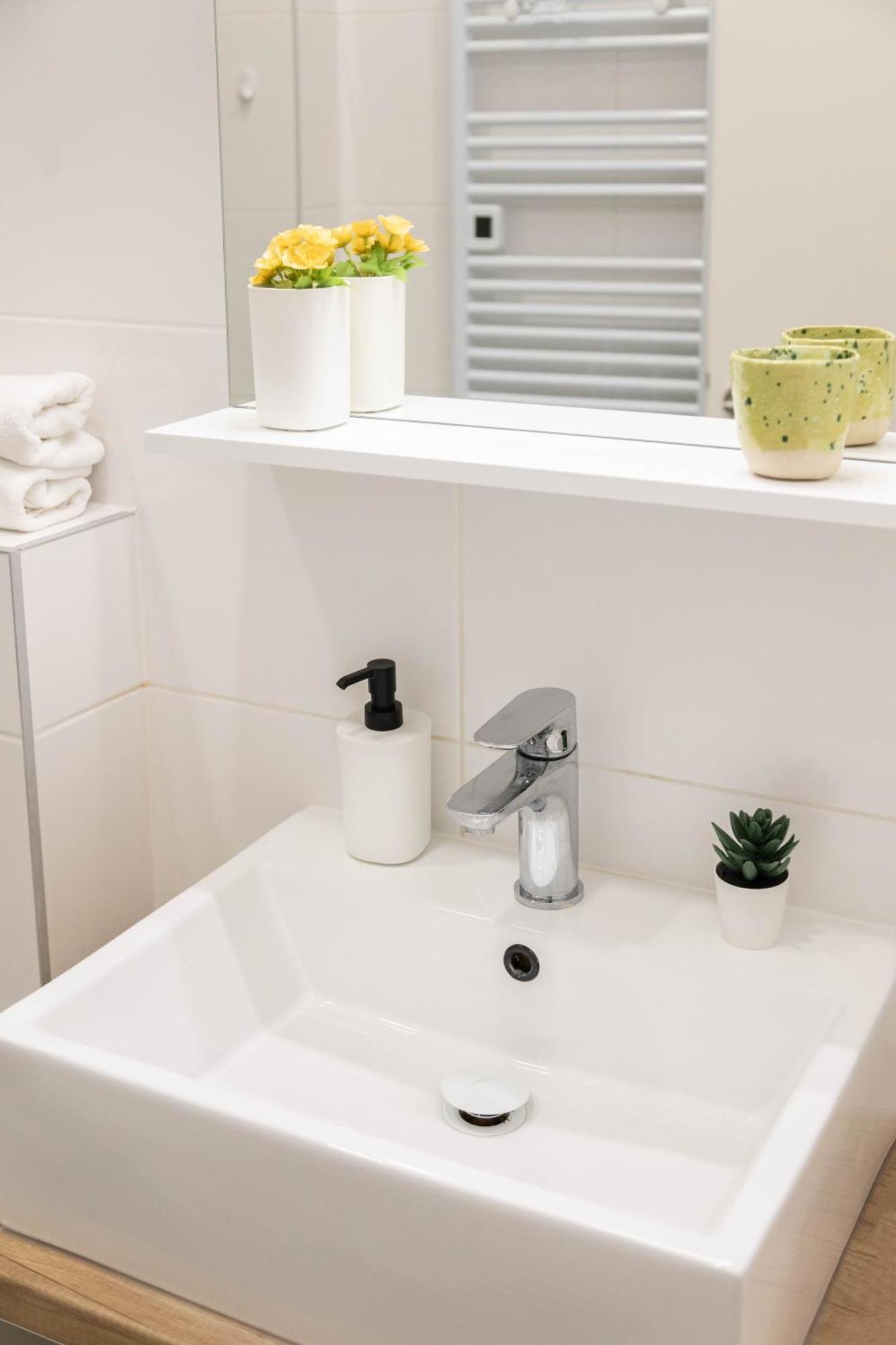 Bright And Modern Apartments In City Center ザグレブ エクステリア 写真