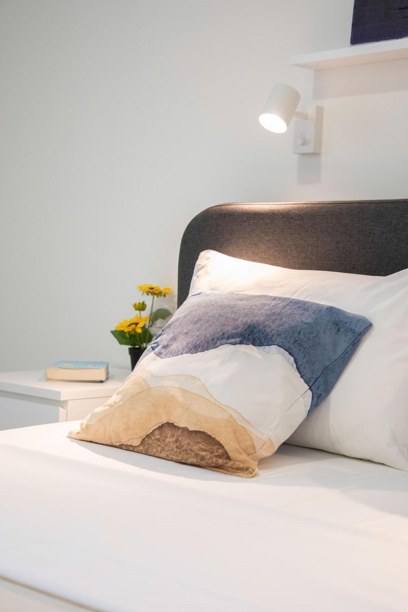 Bright And Modern Apartments In City Center ザグレブ エクステリア 写真