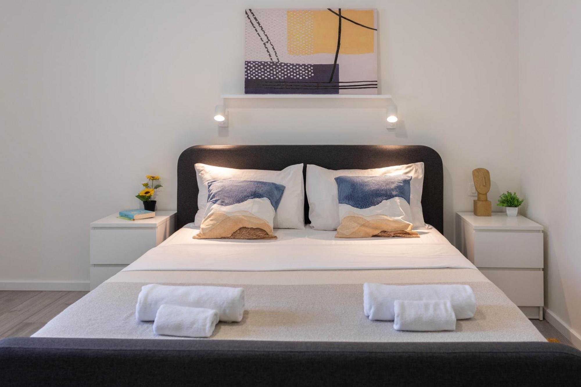 Bright And Modern Apartments In City Center ザグレブ エクステリア 写真