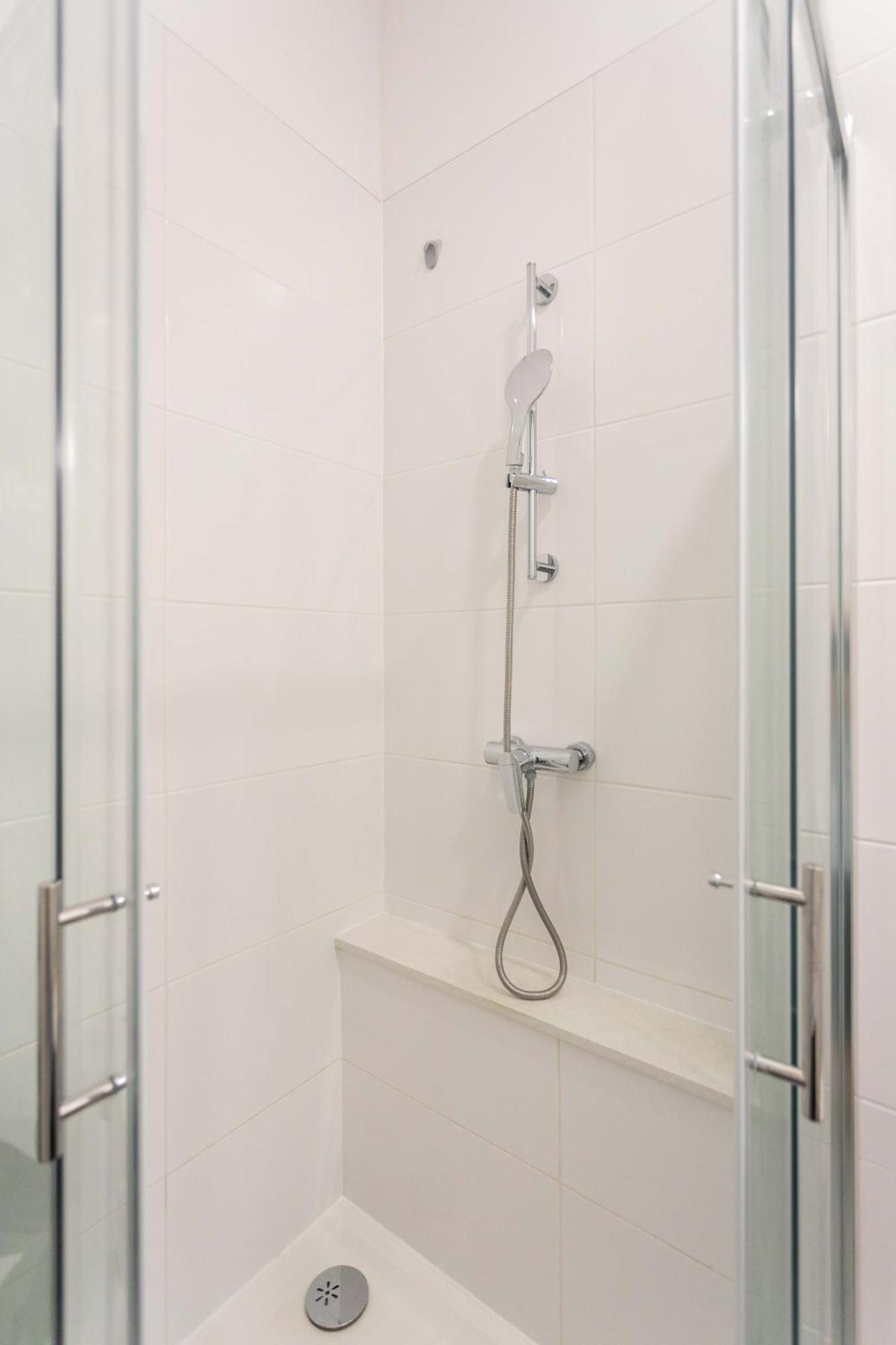 Bright And Modern Apartments In City Center ザグレブ エクステリア 写真