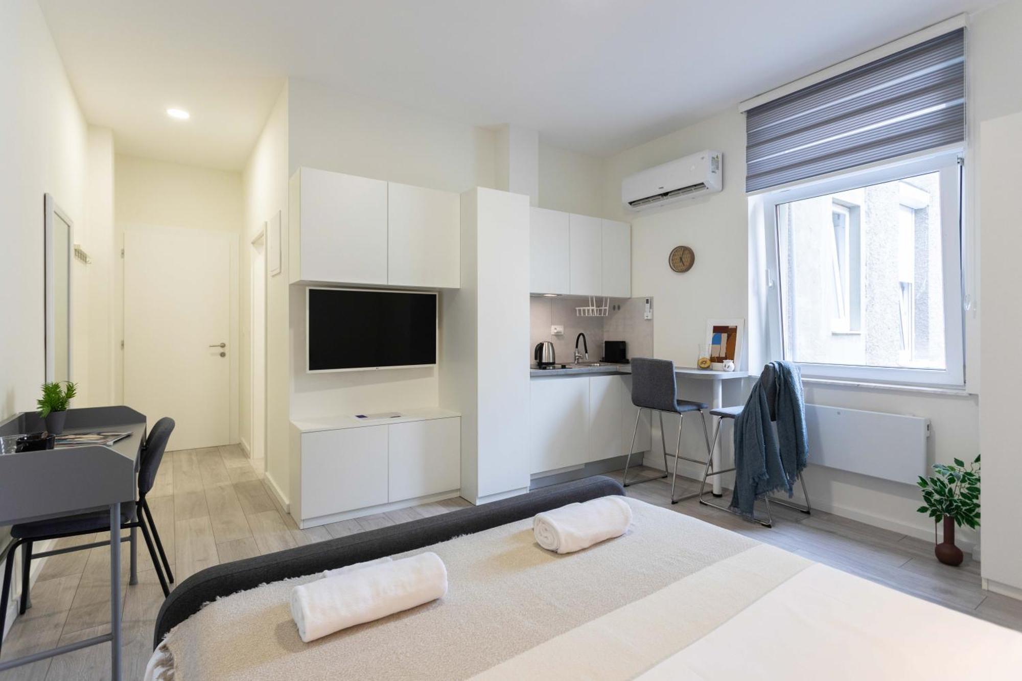 Bright And Modern Apartments In City Center ザグレブ エクステリア 写真